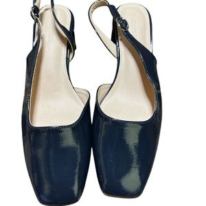 Chic Navy Slingback Sandals